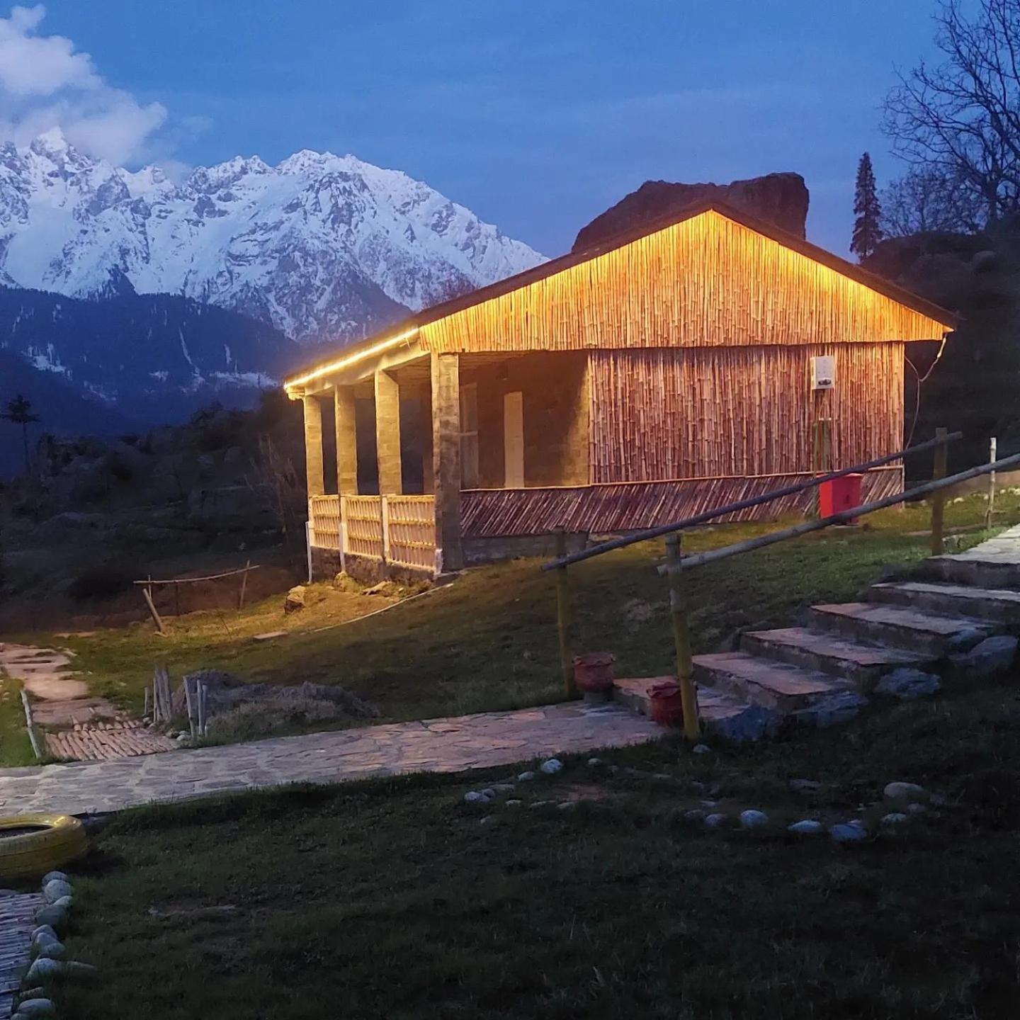 Khana Badosh Resort Kalam Exterior foto